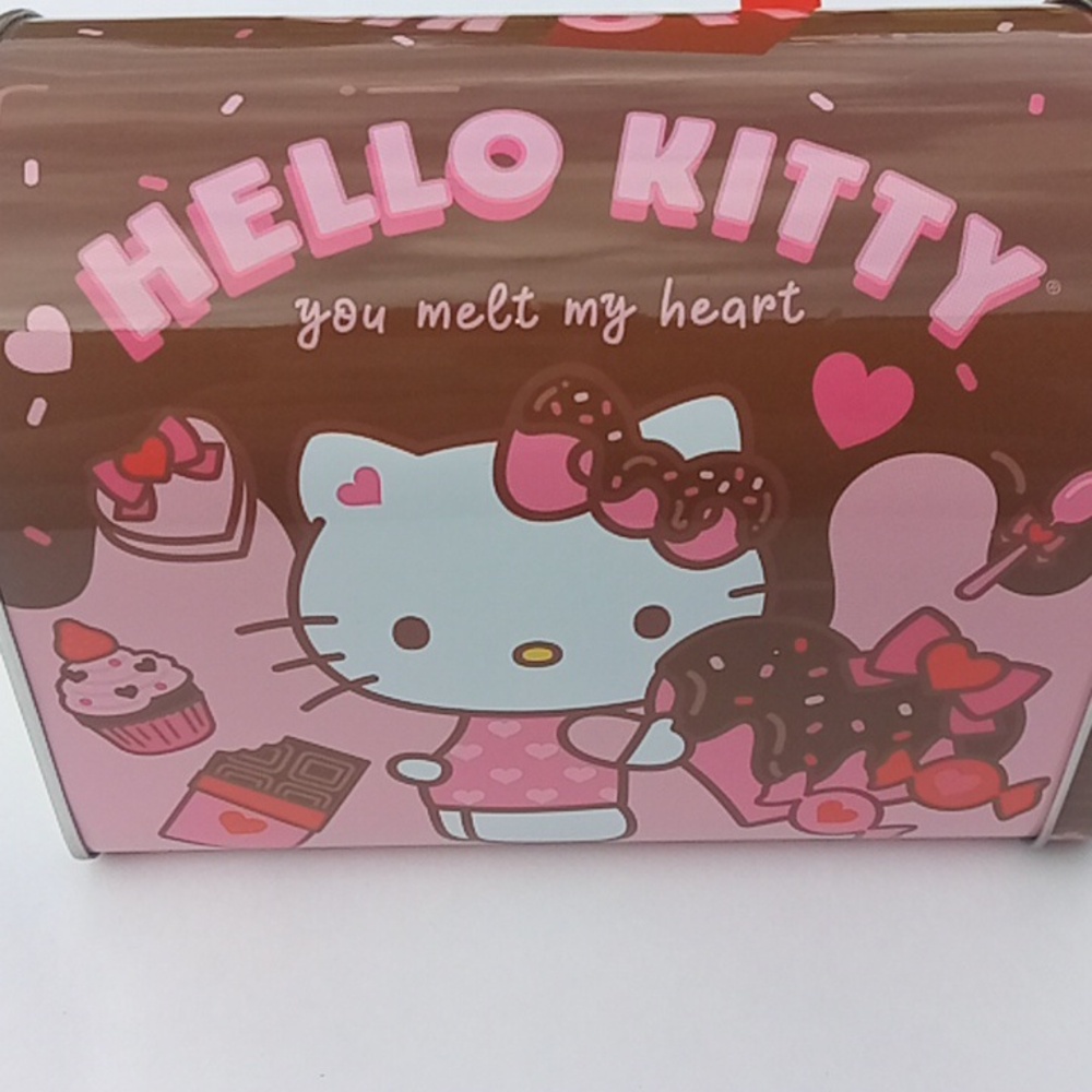 Hello Kitty Mail Box - Picture 9 of 16